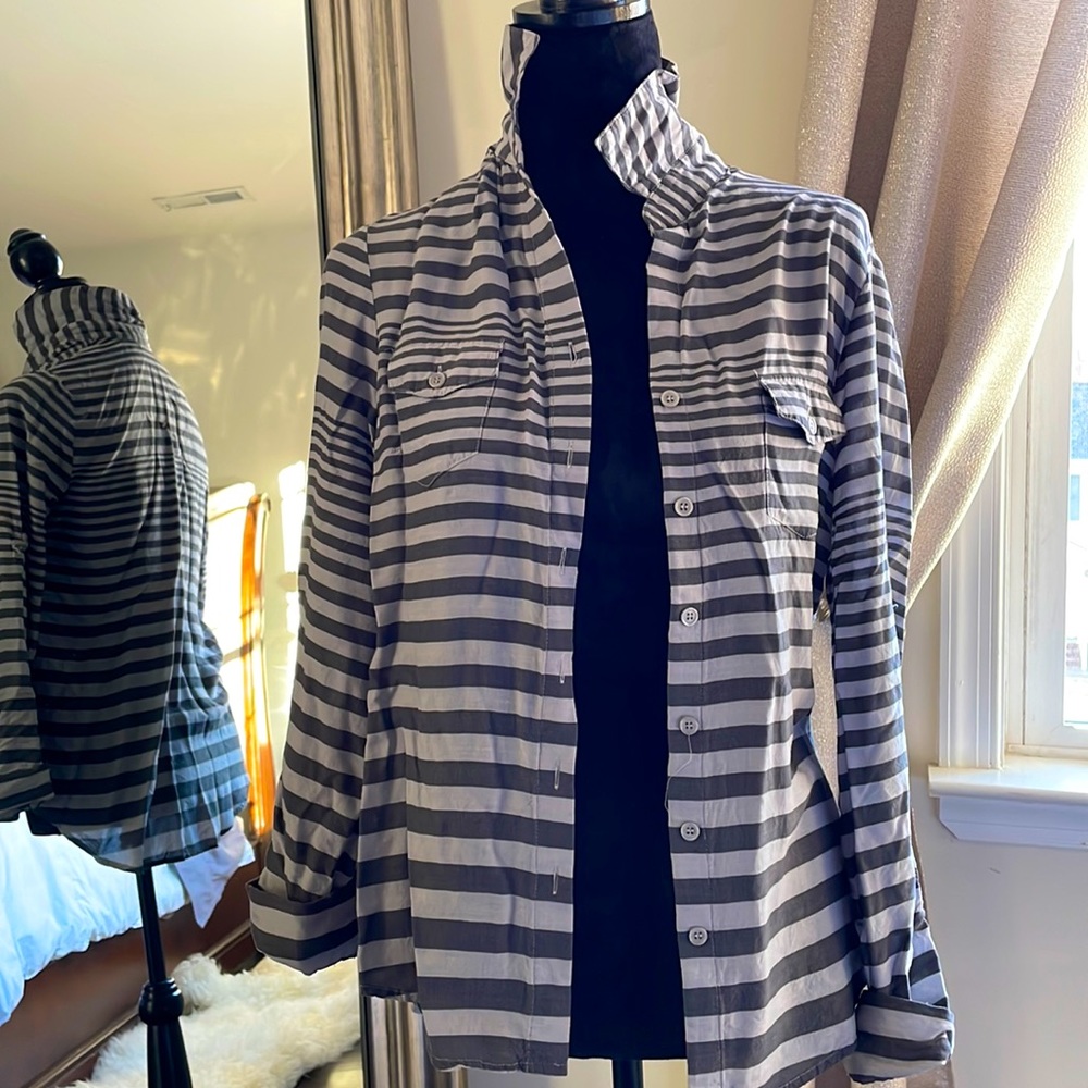 Super soft light and dark grey stripped button up top